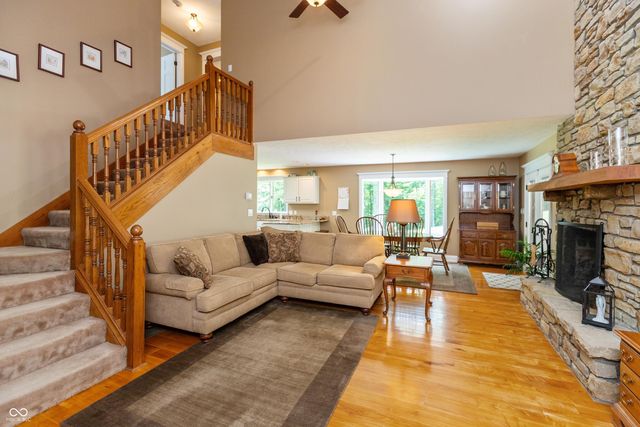 3750 S Whitehorse Road, Nashville, IN 47448