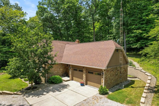 3750 S Whitehorse Road, Nashville, IN 47448