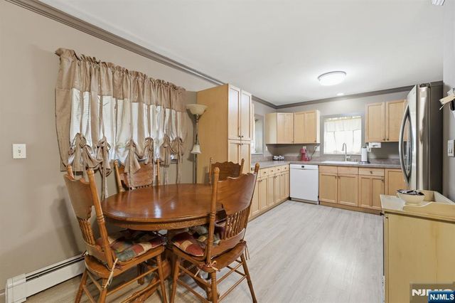 81 Sergeantsville Road, Flemington, NJ 08822
