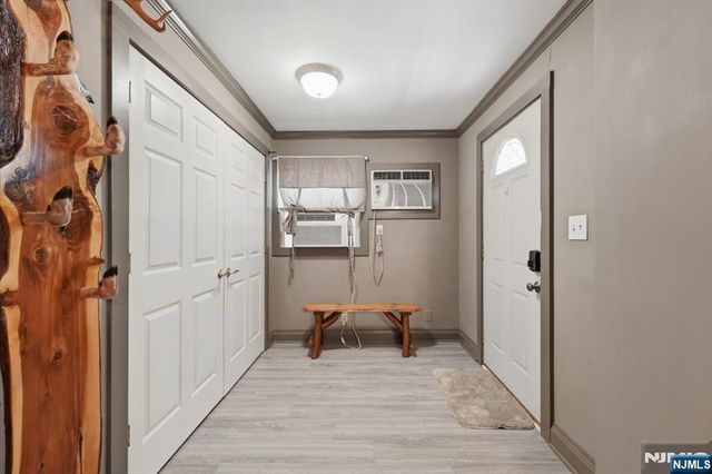 81 Sergeantsville Road, Flemington, NJ 08822