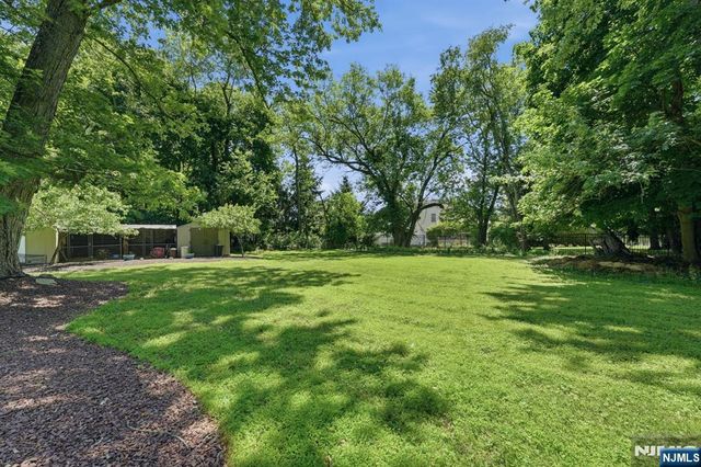 81 Sergeantsville Road, Flemington, NJ 08822