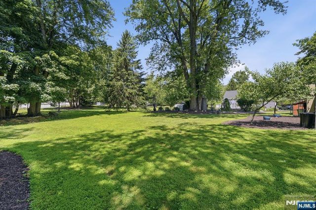 81 Sergeantsville Road, Flemington, NJ 08822