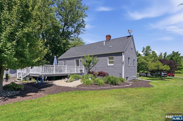 81 Sergeantsville Road, Flemington, NJ 08822