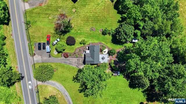 81 Sergeantsville Road, Flemington, NJ 08822