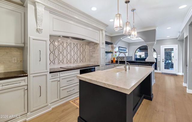 8638 N 84TH Street, Scottsdale, AZ 85258