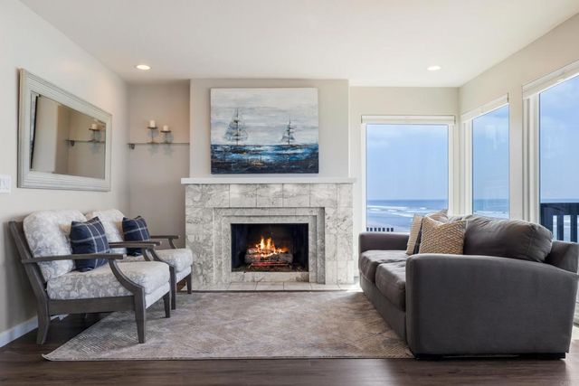 1317 S Pacific Street, Oceanside, CA 92054