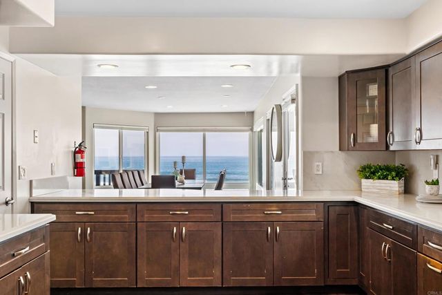 1317 S Pacific Street, Oceanside, CA 92054