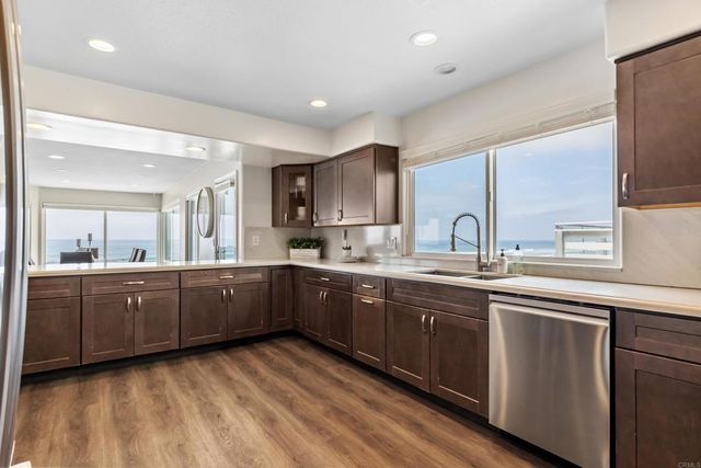 1317 S Pacific Street, Oceanside, CA 92054