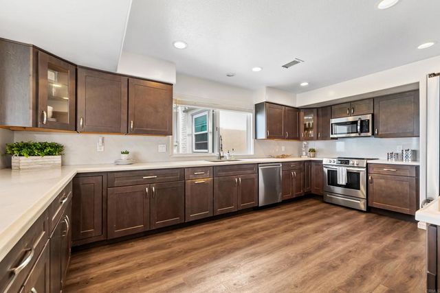 1317 S Pacific Street, Oceanside, CA 92054