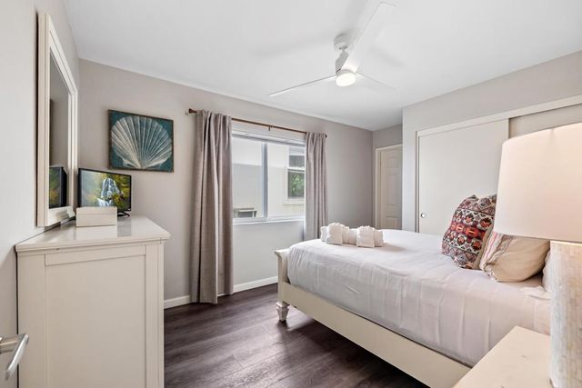 1317 S Pacific Street, Oceanside, CA 92054