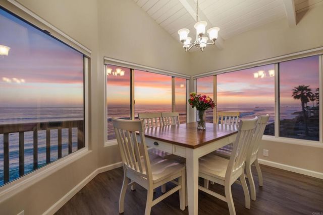 1317 S Pacific Street, Oceanside, CA 92054