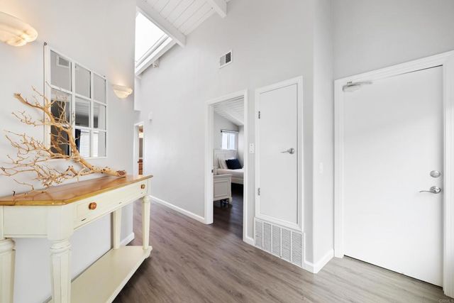 1317 S Pacific Street, Oceanside, CA 92054