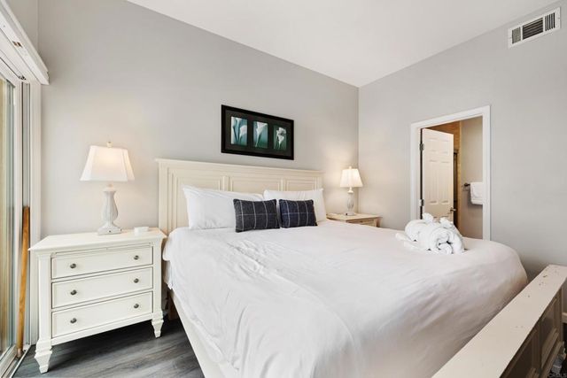 1317 S Pacific Street, Oceanside, CA 92054