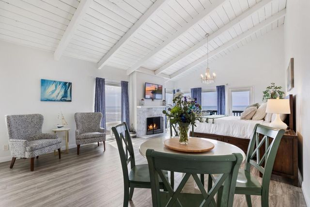 1317 S Pacific Street, Oceanside, CA 92054