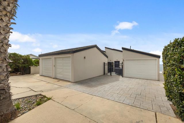 1317 S Pacific Street, Oceanside, CA 92054