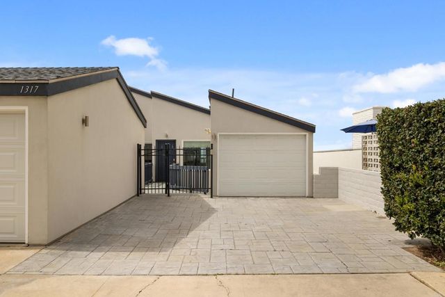 1317 S Pacific Street, Oceanside, CA 92054