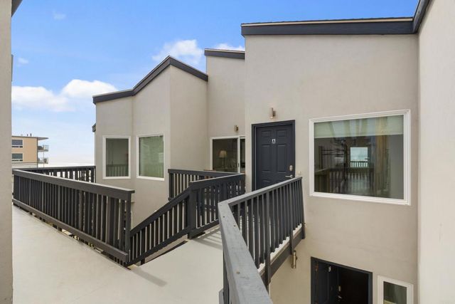1317 S Pacific Street, Oceanside, CA 92054