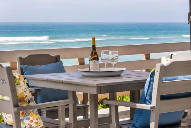 1317 S Pacific Street, Oceanside, CA 92054