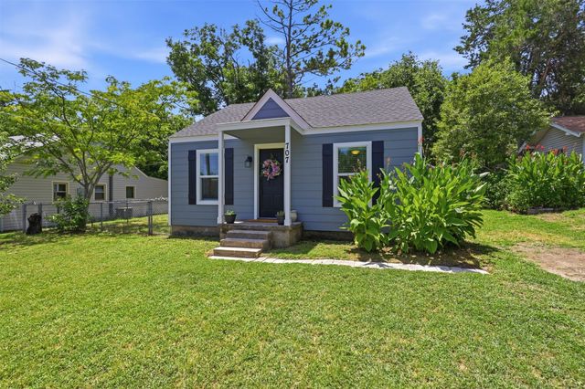707 W Water Street, Weatherford, TX 76086