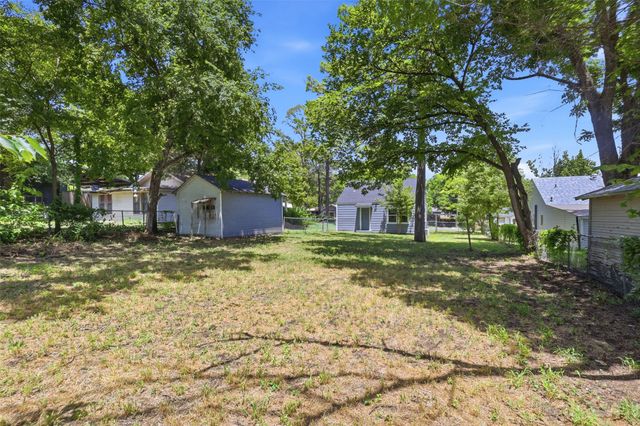 707 W Water Street, Weatherford, TX 76086