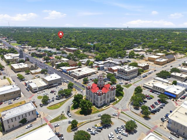 707 W Water Street, Weatherford, TX 76086