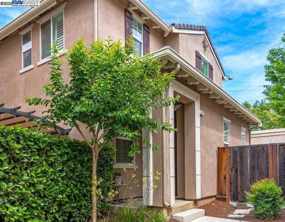 131 Lusitano Way, Gilroy, CA 95020