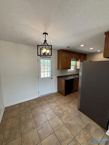 1551 Ready Section Road, Hazel Green, AL 35750