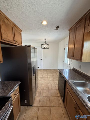 1551 Ready Section Road, Hazel Green, AL 35750