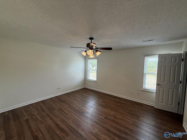 1551 Ready Section Road, Hazel Green, AL 35750