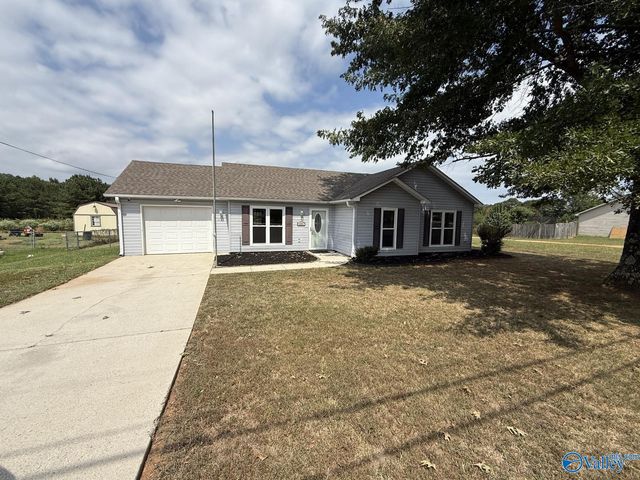 1551 Ready Section Road, Hazel Green, AL 35750