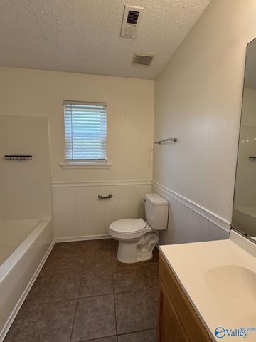 1551 Ready Section Road, Hazel Green, AL 35750