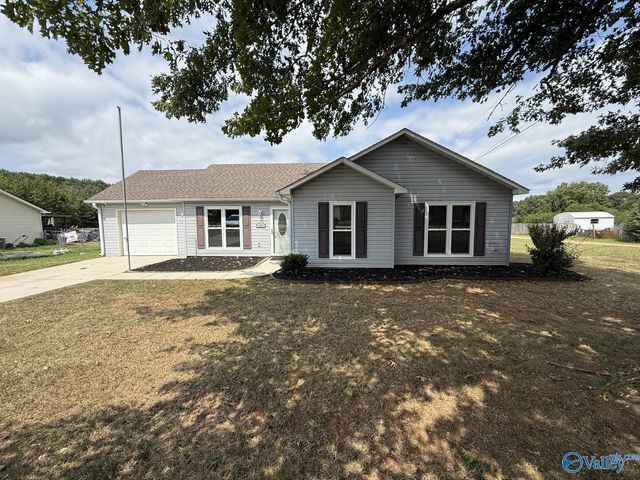 1551 Ready Section Road, Hazel Green, AL 35750