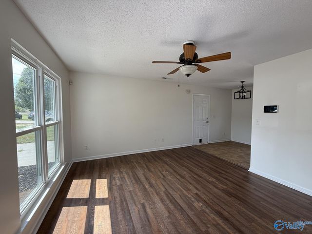 1551 Ready Section Road, Hazel Green, AL 35750