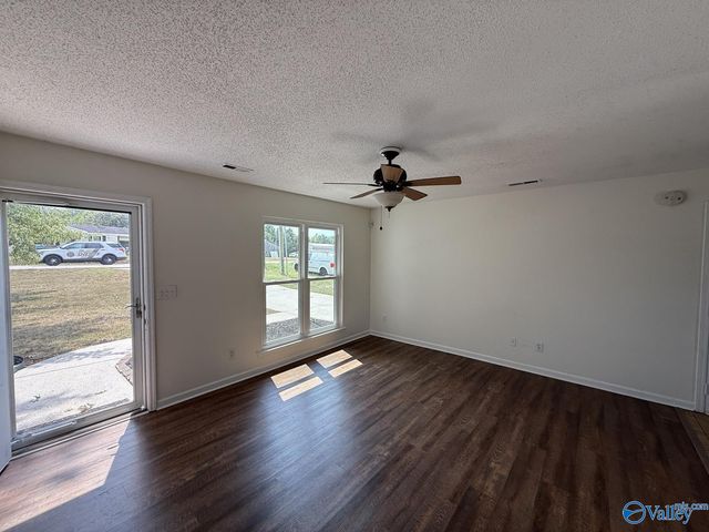 1551 Ready Section Road, Hazel Green, AL 35750