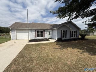 1551 Ready Section Road, Hazel Green, AL 35750
