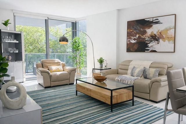 31 SE 6th St 301, Miami, FL 33131