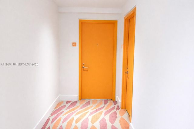 31 SE 6th St 301, Miami, FL 33131