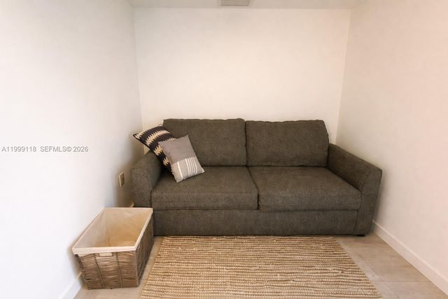 31 SE 6th St 301, Miami, FL 33131