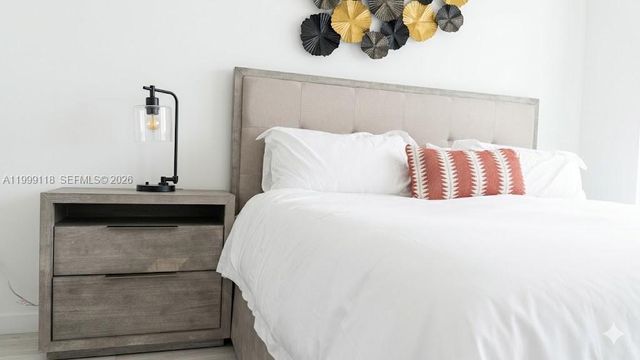 31 SE 6th St 301, Miami, FL 33131