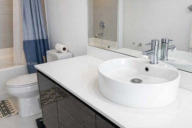 31 SE 6th St 301, Miami, FL 33131