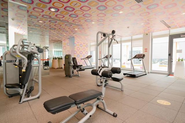 31 SE 6th St 301, Miami, FL 33131