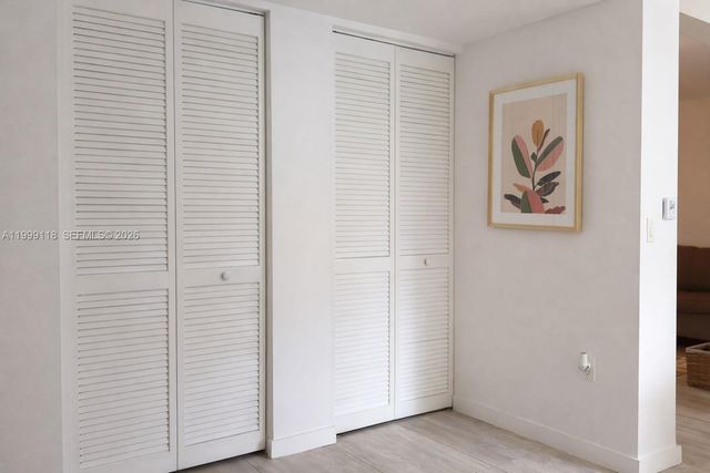 31 SE 6th St 301, Miami, FL 33131