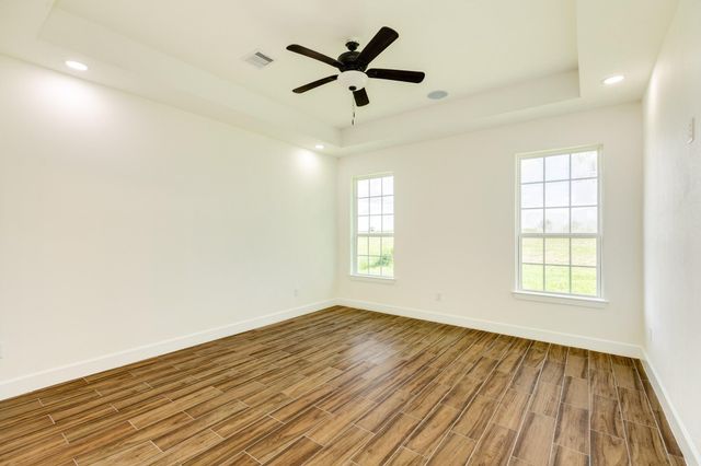 2138 Twin Lakes Boulevard, West Columbia, TX 77486