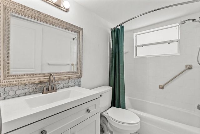 4035 S SCHOOL AVENUE B3, Sarasota, FL 34231