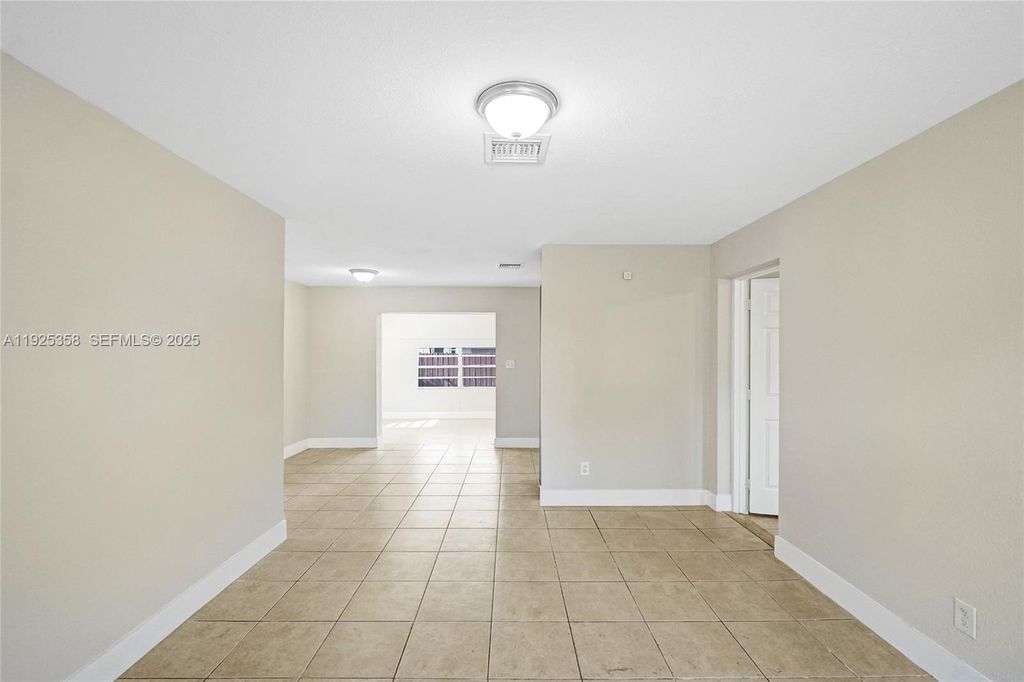 Image 7 of property listing at 1777 NW 34th Ave, Lauderhill, FL 33311