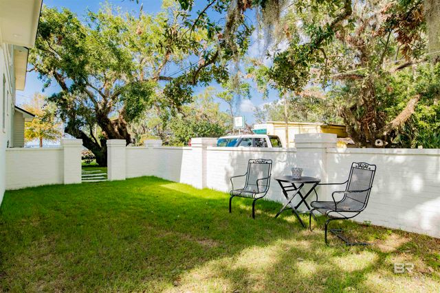 401 S Mobile Street, Fairhope, AL 36532