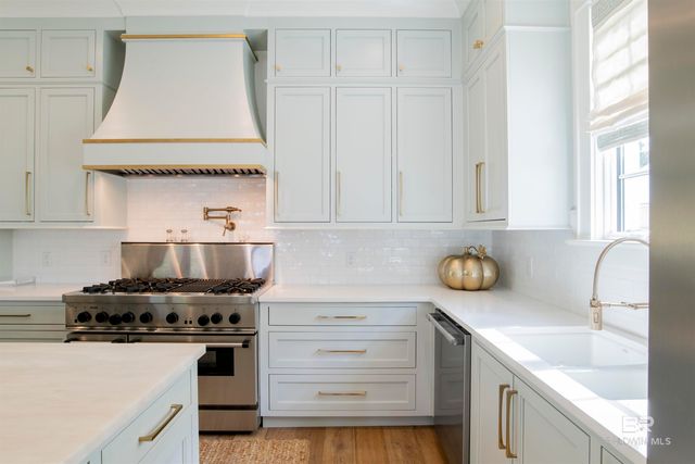 401 S Mobile Street, Fairhope, AL 36532