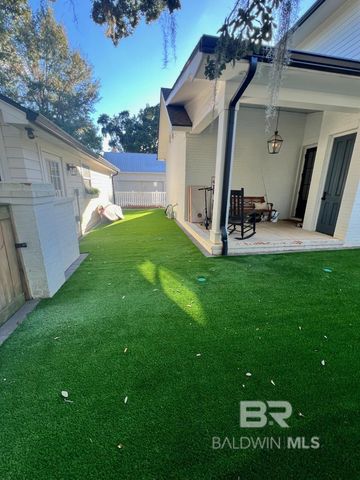 401 S Mobile Street, Fairhope, AL 36532