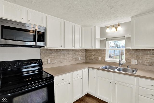 1106 S Dequincy Street, Indianapolis, IN 46203