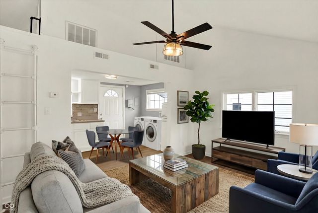 1106 S Dequincy Street, Indianapolis, IN 46203